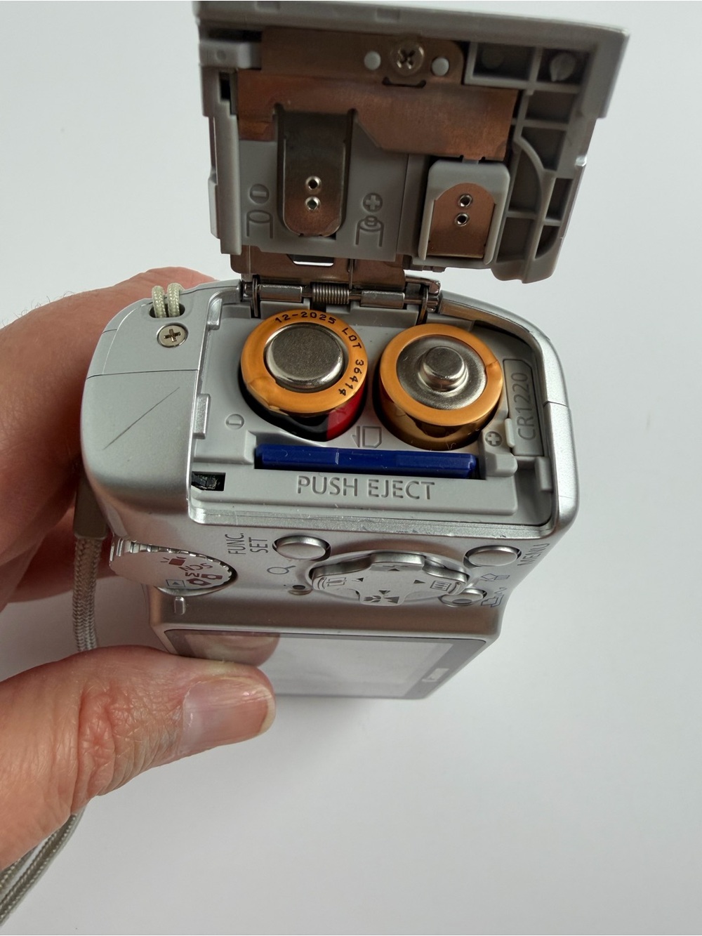 Canon PowerShot A470 Digital Camera Silver Orange Tested Works 7.1 MP 3.4X Zoom - Picture 9 of 14